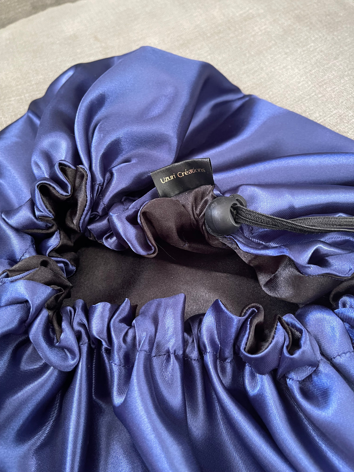 Bonnet en satin- bonnet de nuit pour cheveux- protection cheveux et hydratation- réversible et ajustable avec cordon