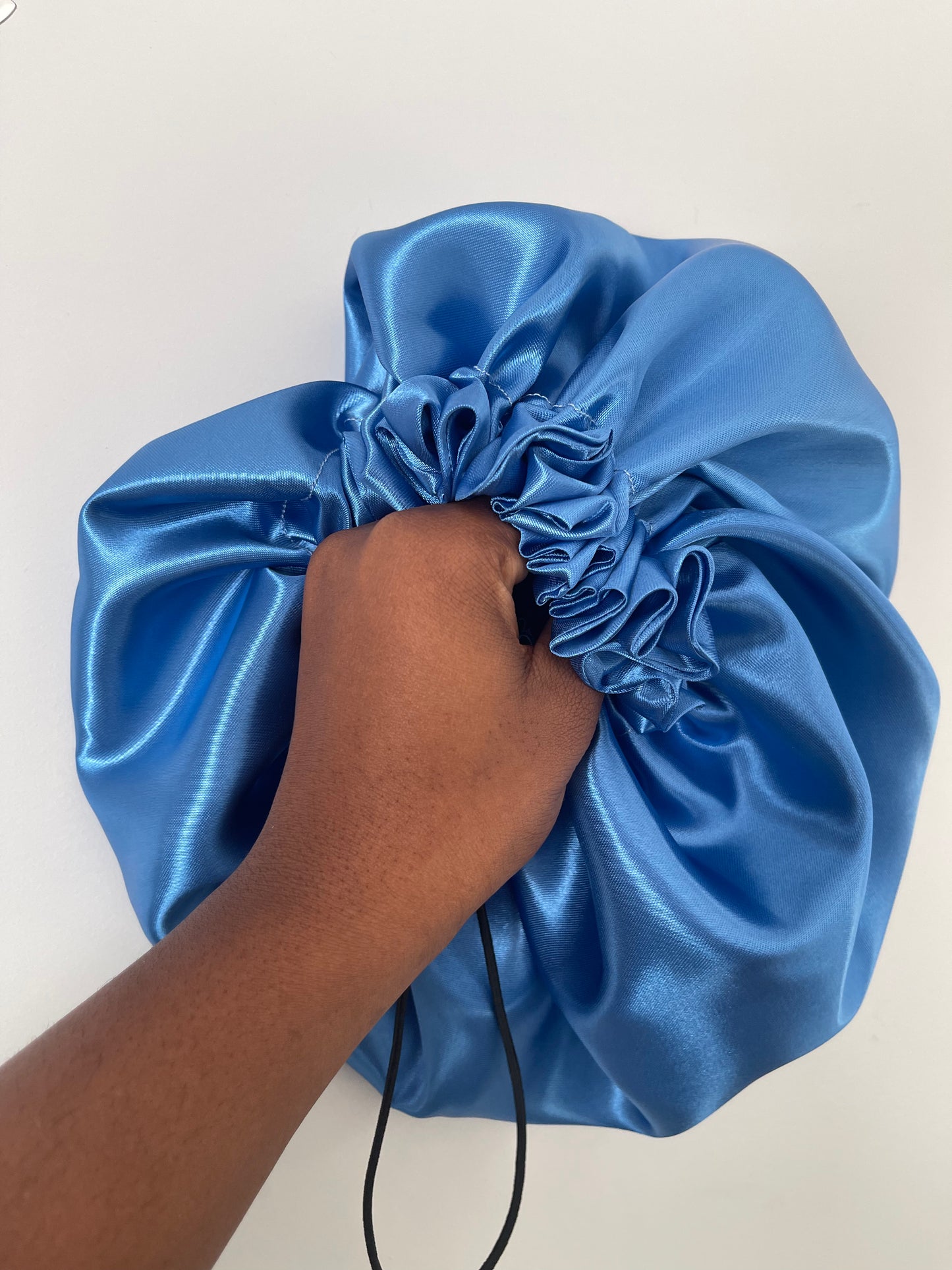 Bonnet de nuit en satin ajustable “ OCÉANE ” UZURI CRÉATIONS