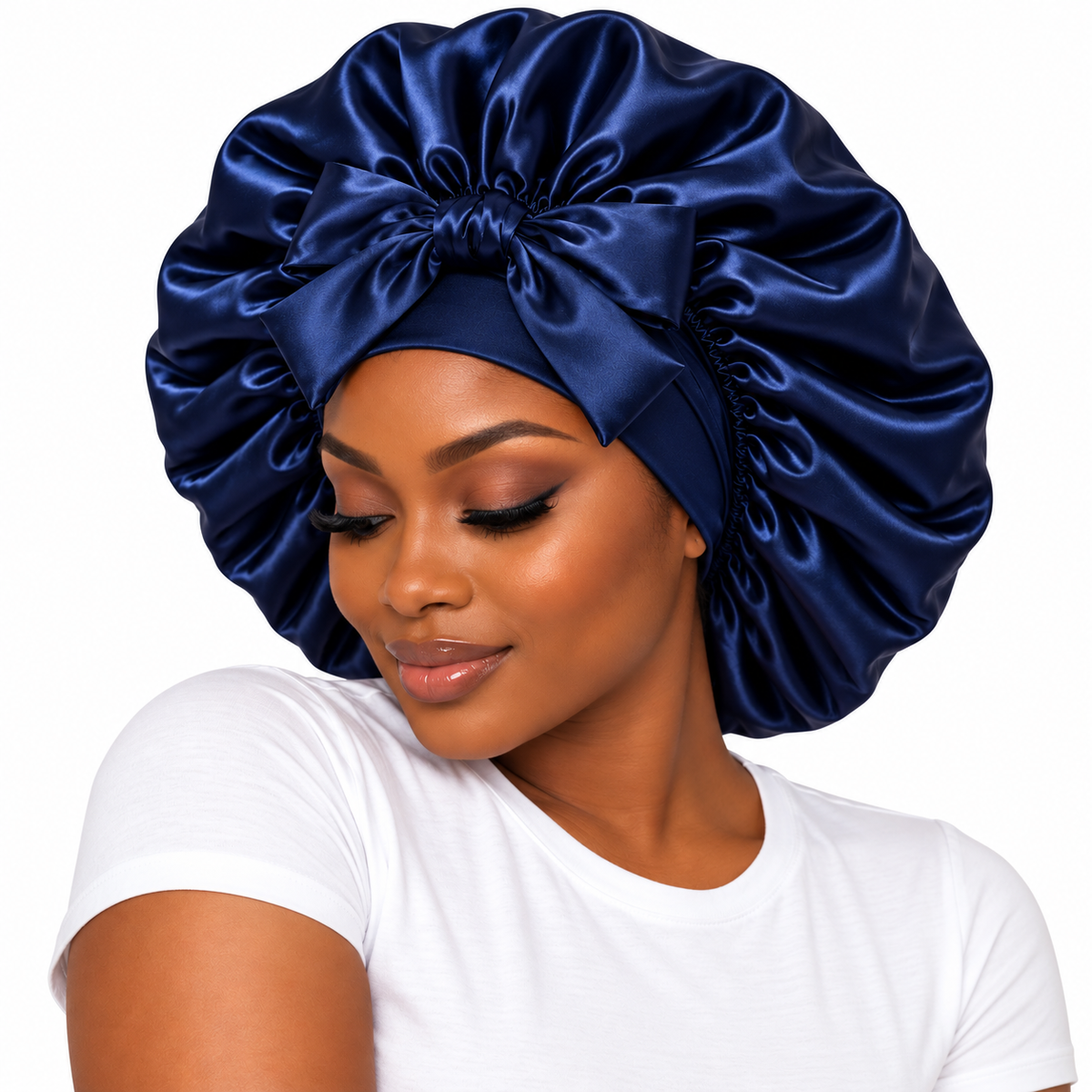 Bonnet Malyah bleu marine - satin à nouer — Protection, confort et élégance