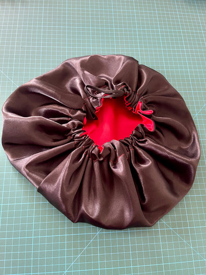 Bonnet en satin pour cheveux, réversible et ajustable pour dormir “ VALENTINO ”