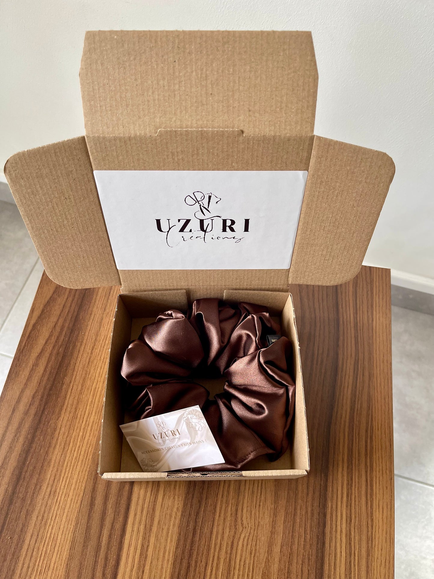 Chouchou en satin Premium “CHOCO” XL