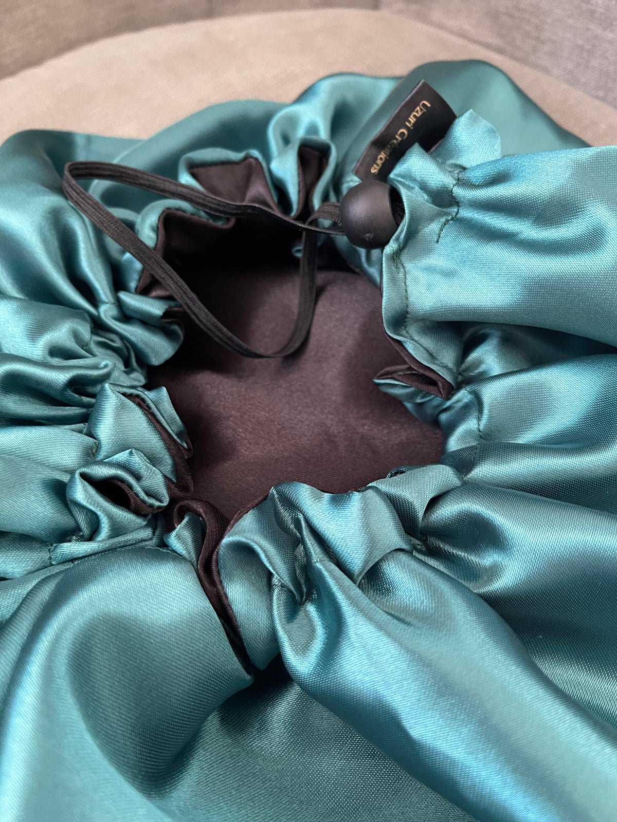 Bonnet en satin- bonnet de nuit réversible et ajustable avec cordon - protection cheveux optimale