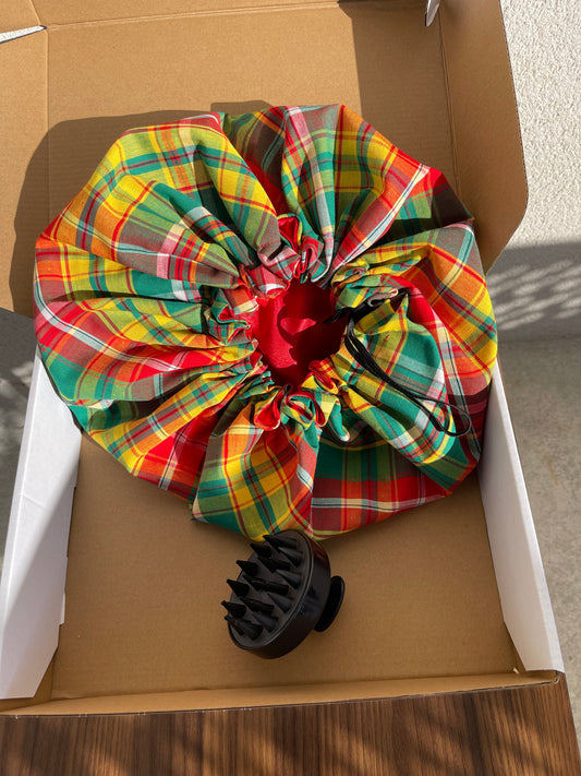 Pack duo bonnet en madras doublé en satin + brosse massante cuir chevelu