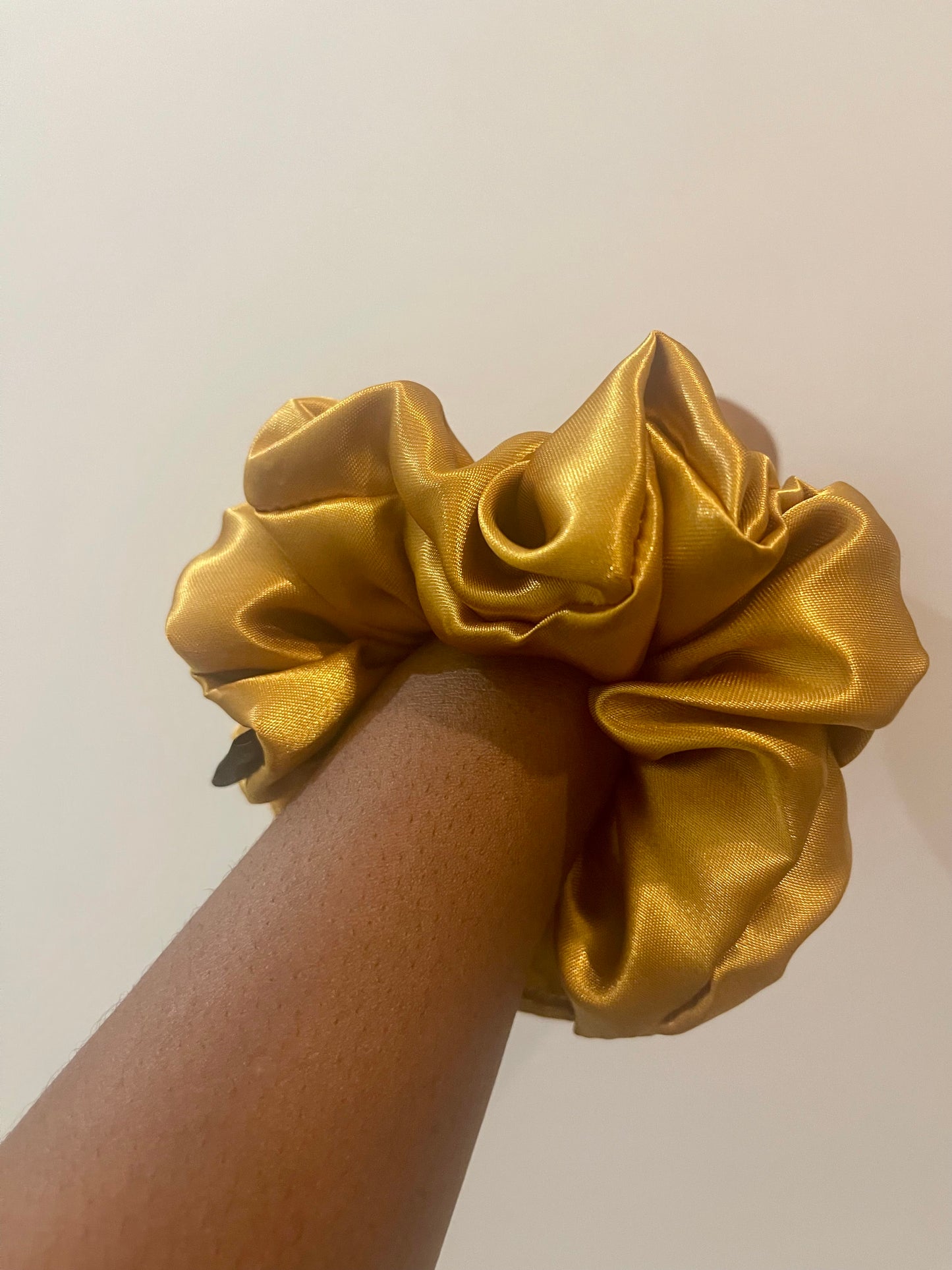chouchou en satin " PAOLA " Taille M
