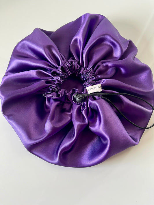 Bonnet en satin ajustable “ VIOLETTE ” UZURI CRÉATIONS