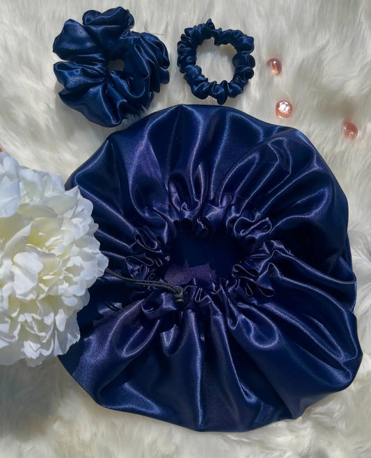 Bonnet en satin ajustable “BLUE” UZURI CRÉATIONS