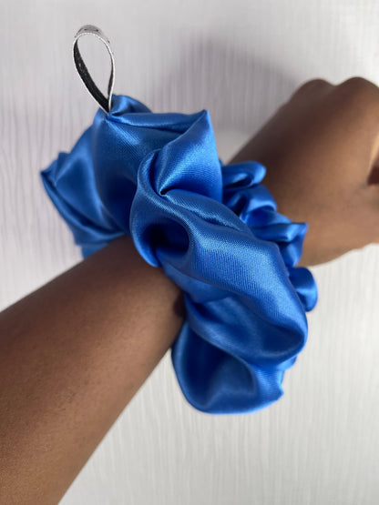 chouchou en satin taille M UZURI CRÉATIONS
